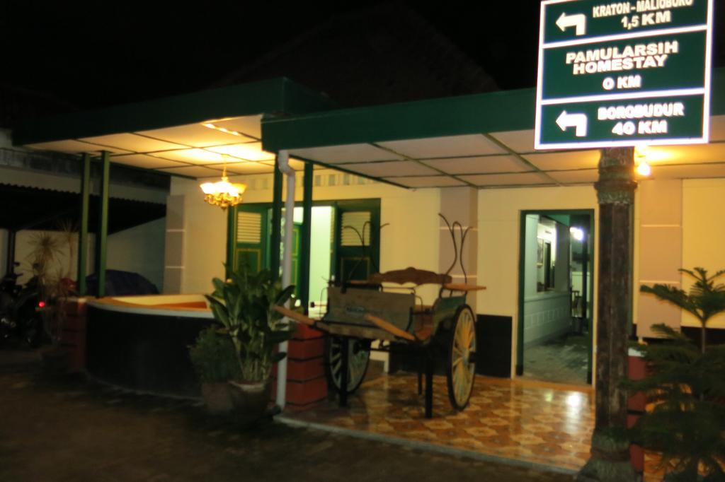 Pamularsih Homestay Yogyakarta Ngoại thất bức ảnh