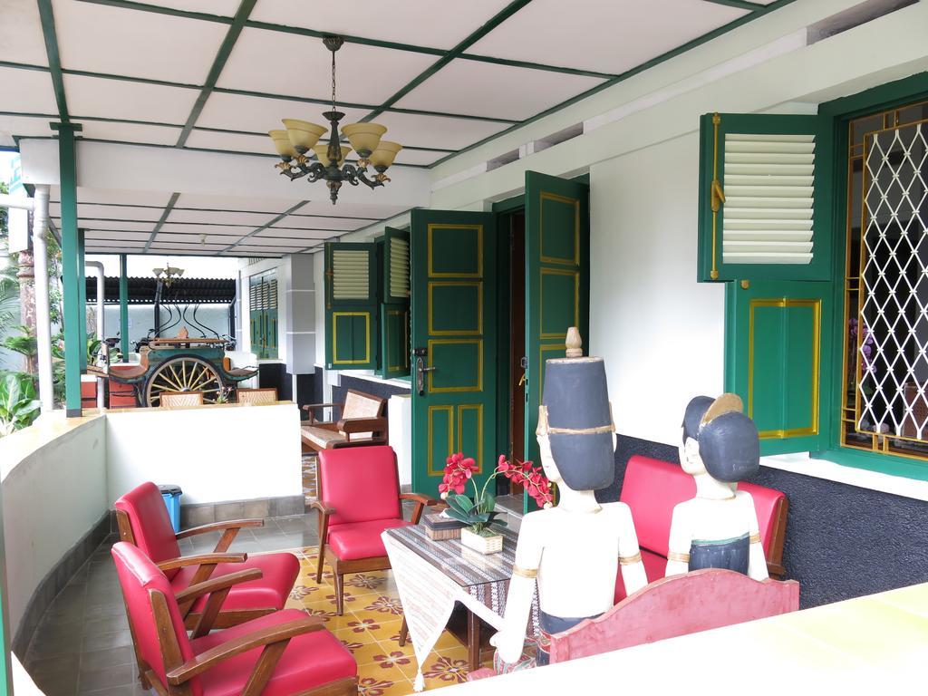 Pamularsih Homestay Yogyakarta Ngoại thất bức ảnh