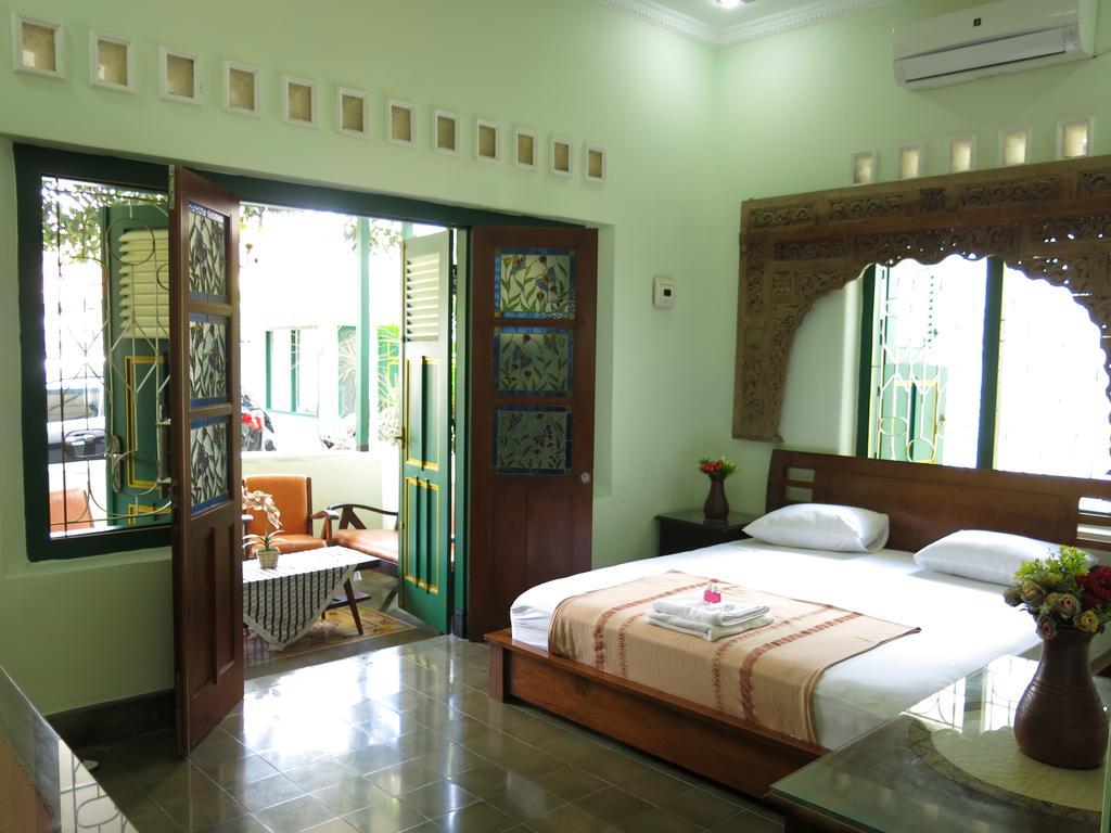 Pamularsih Homestay Yogyakarta Ngoại thất bức ảnh