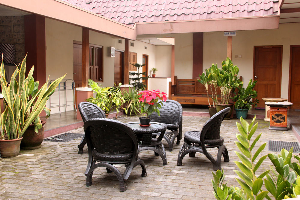 Pamularsih Homestay Yogyakarta Ngoại thất bức ảnh