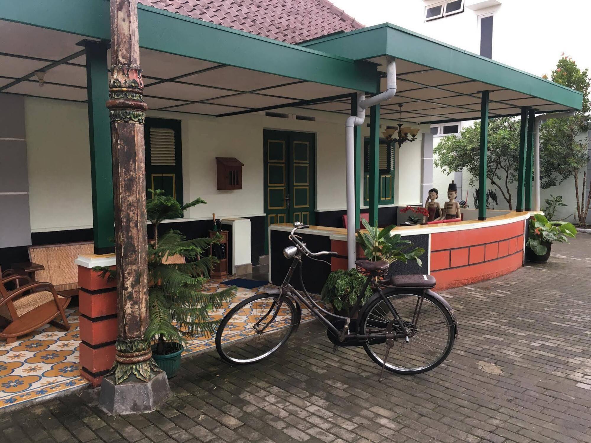 Pamularsih Homestay Yogyakarta Ngoại thất bức ảnh