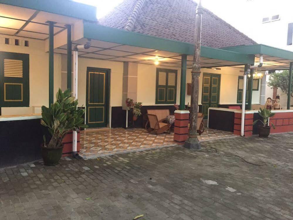 Pamularsih Homestay Yogyakarta Ngoại thất bức ảnh